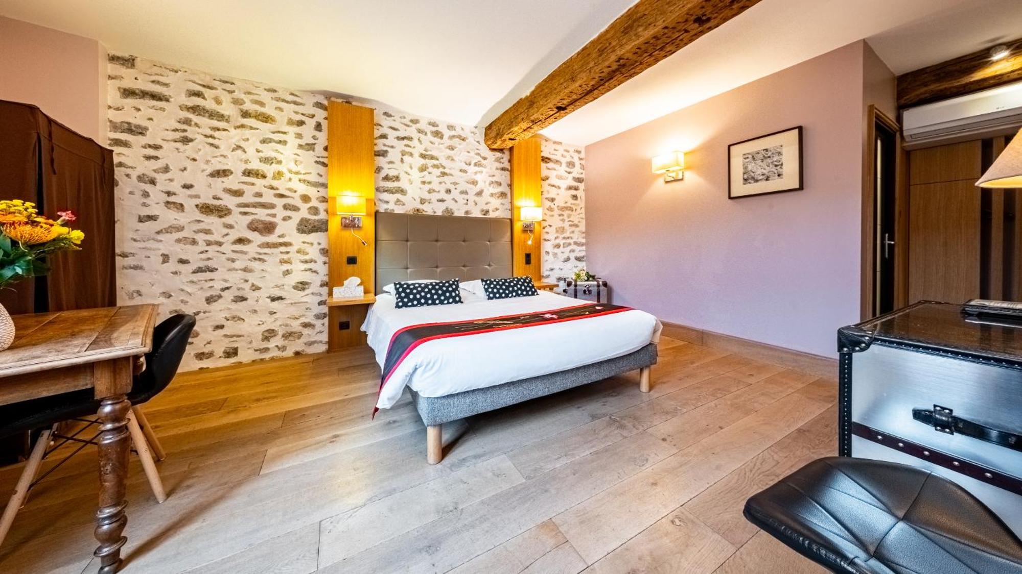 Relais De La Cote D'or 3*