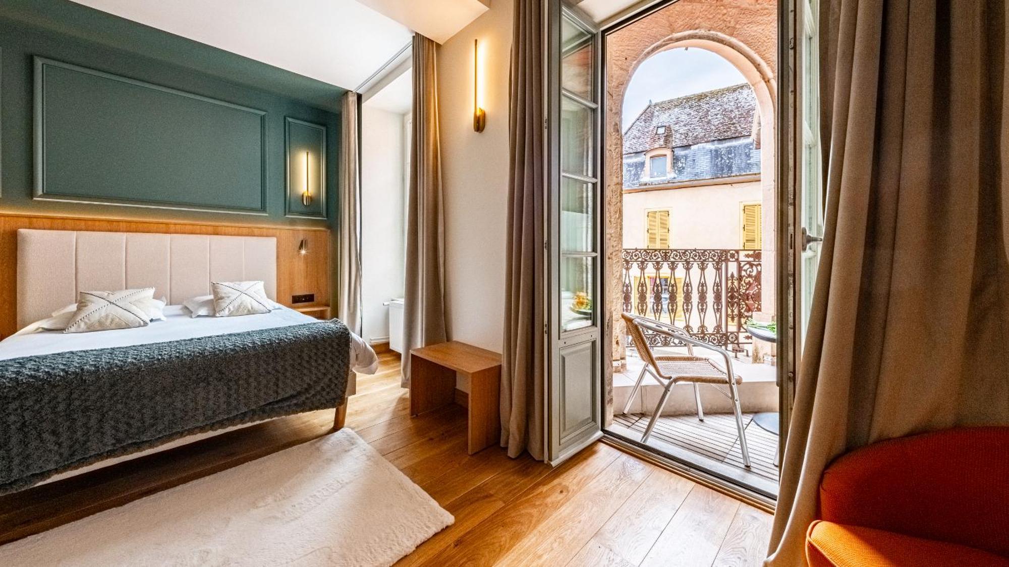 Relais De La Cote D'or 3*