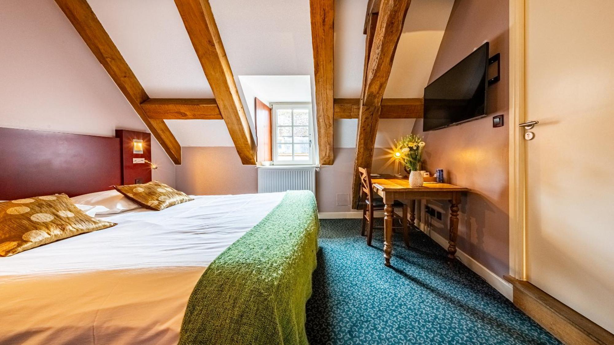 Logis De La Cote D'or Hotel 3*