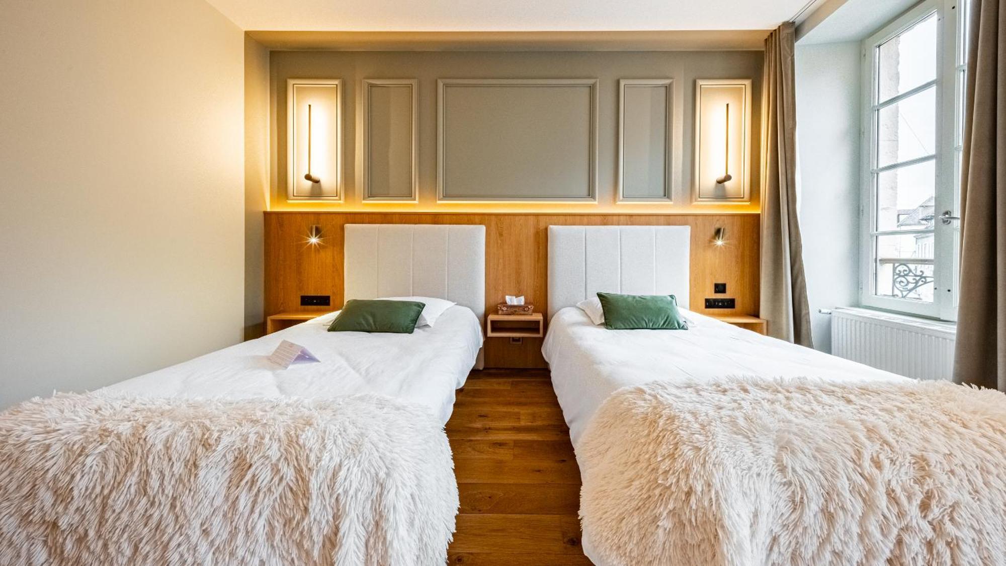 Relais De La Cote D'or Hotel 3*