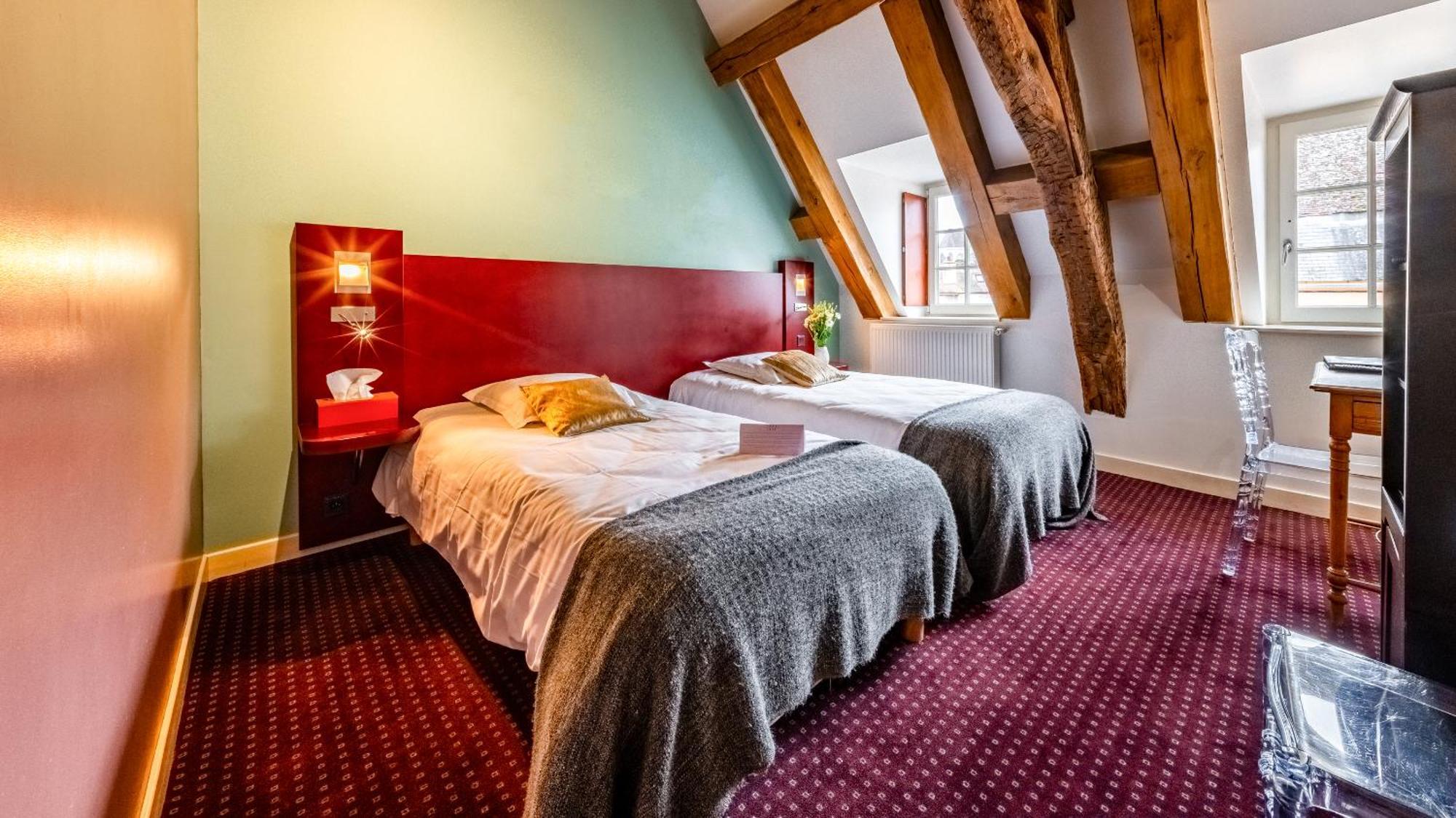 Logis De La Cote D'or 3*